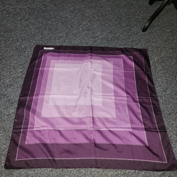 Scarves - Picture 3 of 4